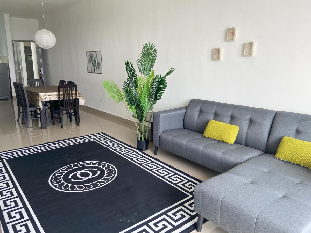 Relax Bear Homestay Танах-Рата Екстер'єр фото
