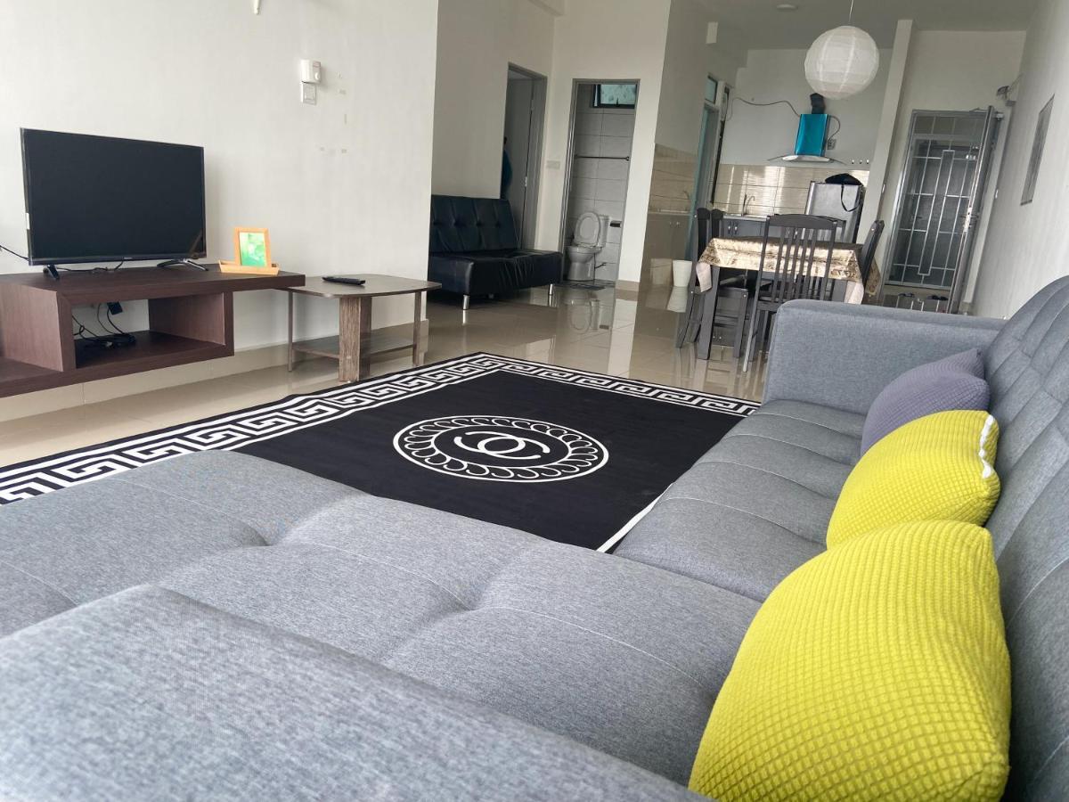 Relax Bear Homestay Танах-Рата Екстер'єр фото