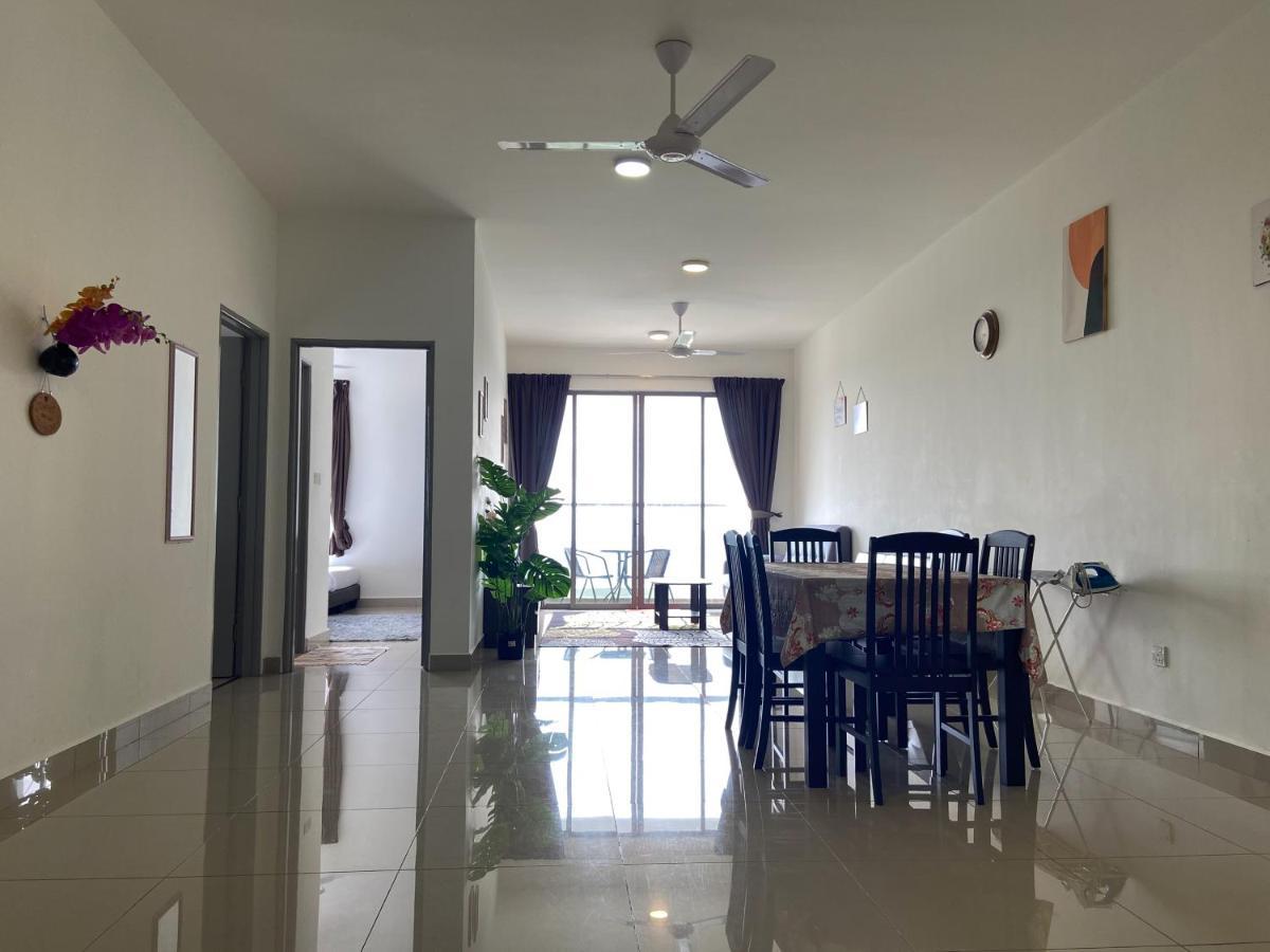 Relax Bear Homestay Танах-Рата Екстер'єр фото